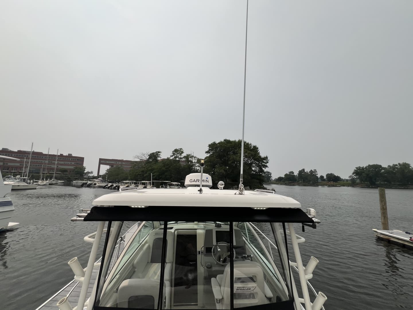 2013 Boston Whaler Conquest