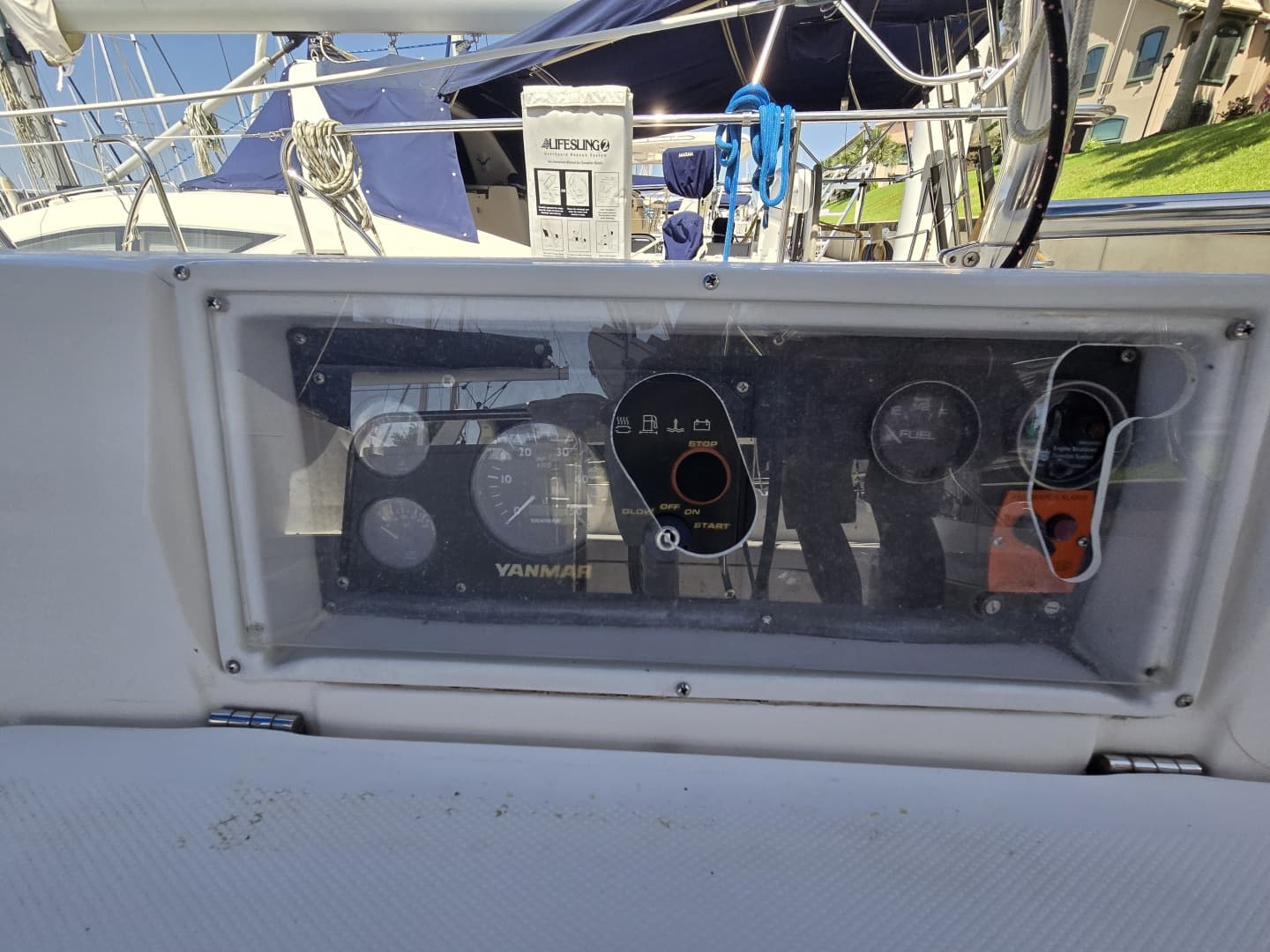 2007 Hunter 44 DS