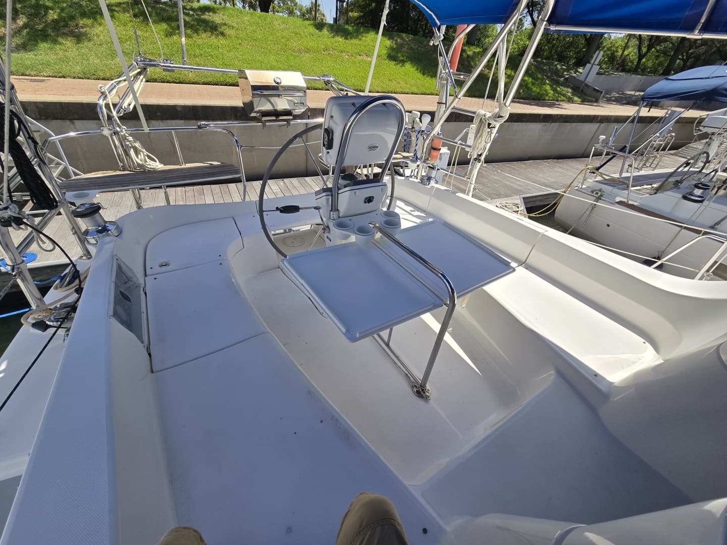 2007 Hunter 44 DS