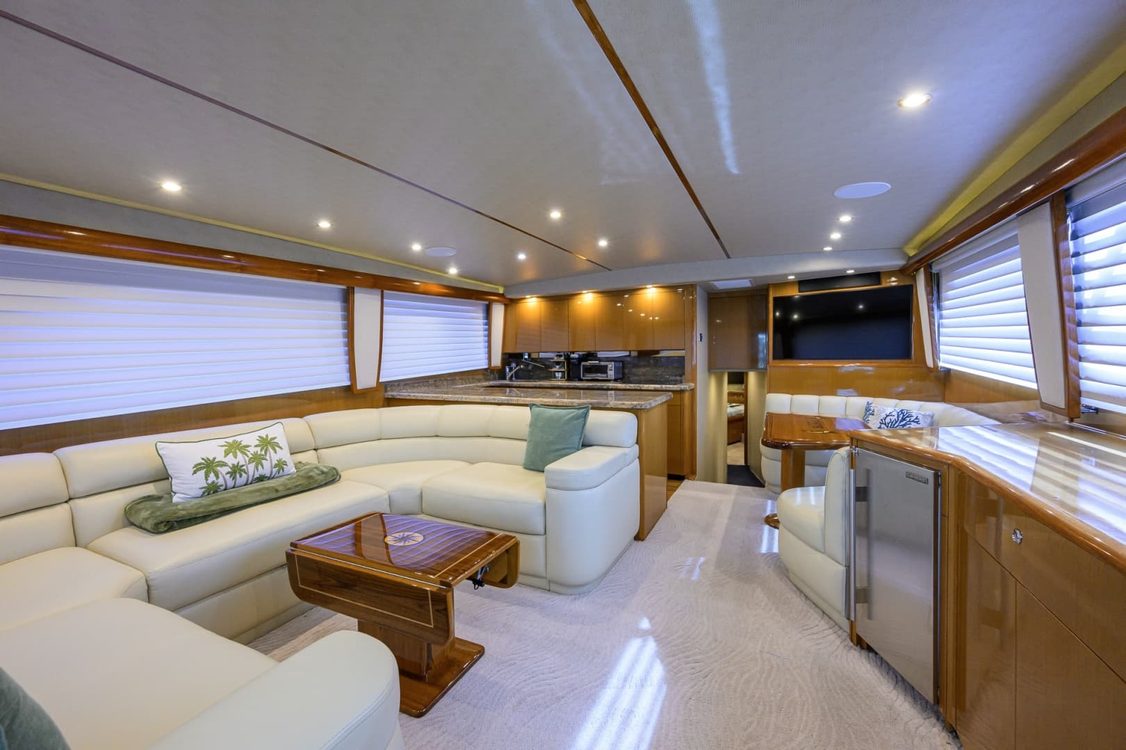 2002 Viking 61 Convertible
