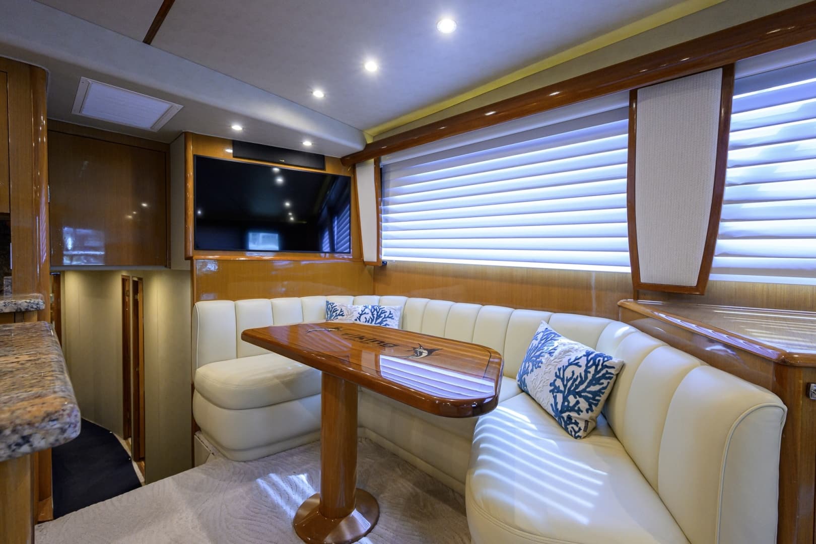 2002 Viking 61 Convertible