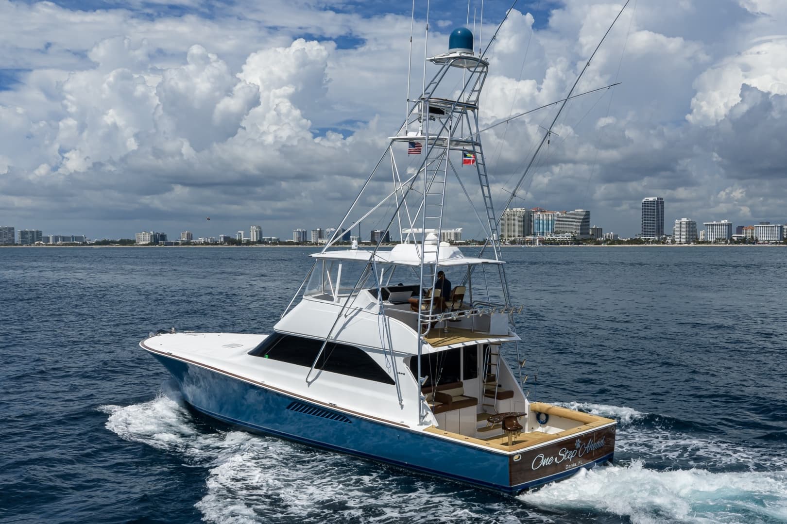 2002 Viking 61 Convertible