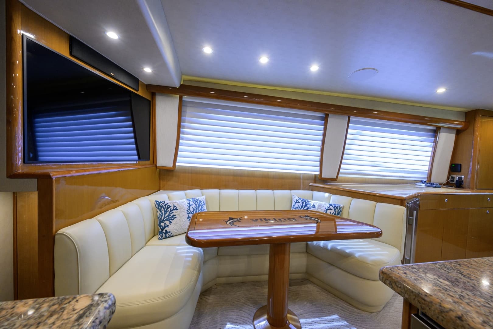 2002 Viking 61 Convertible