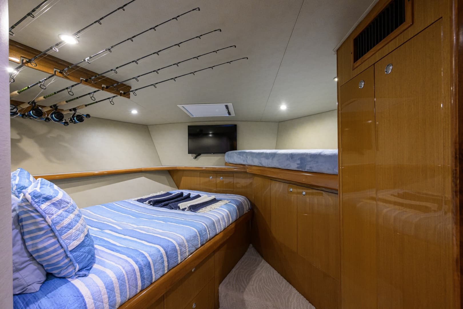 2002 Viking 61 Convertible