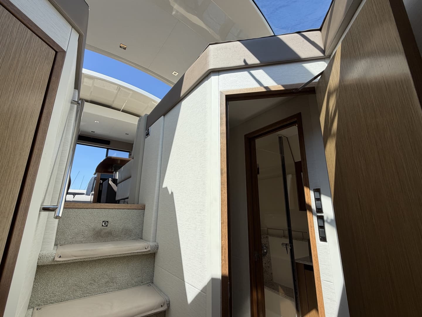 2017 Sea Ray 460 Sundancer