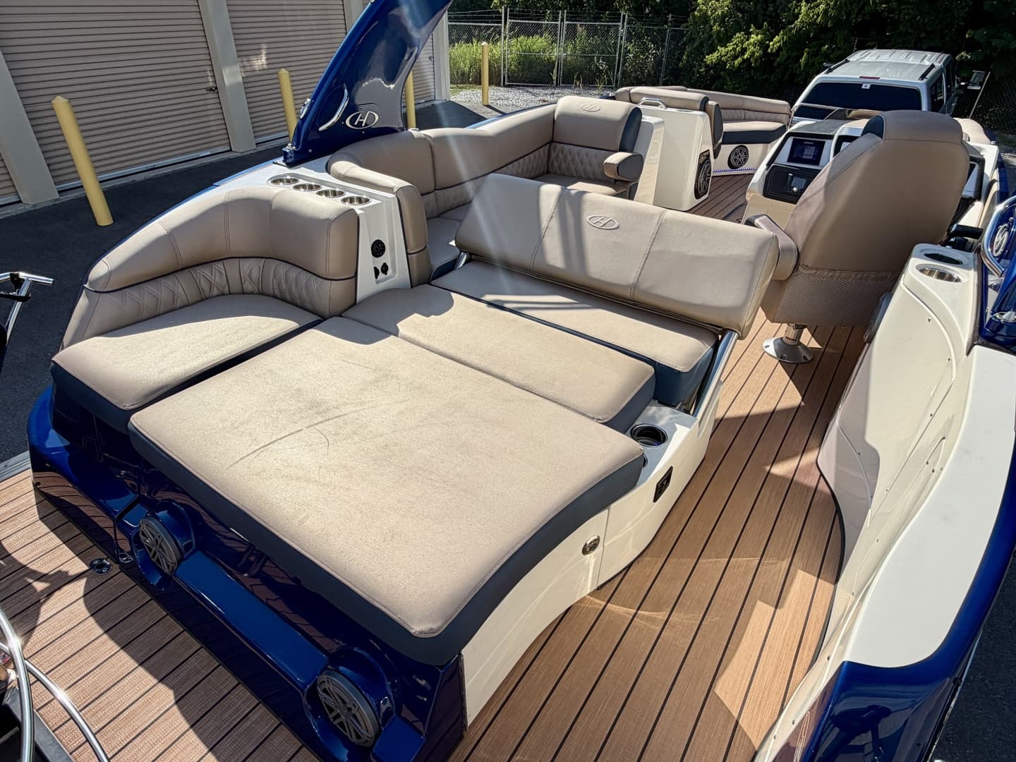 2019 Harris Crowne 250 SL Tritoon