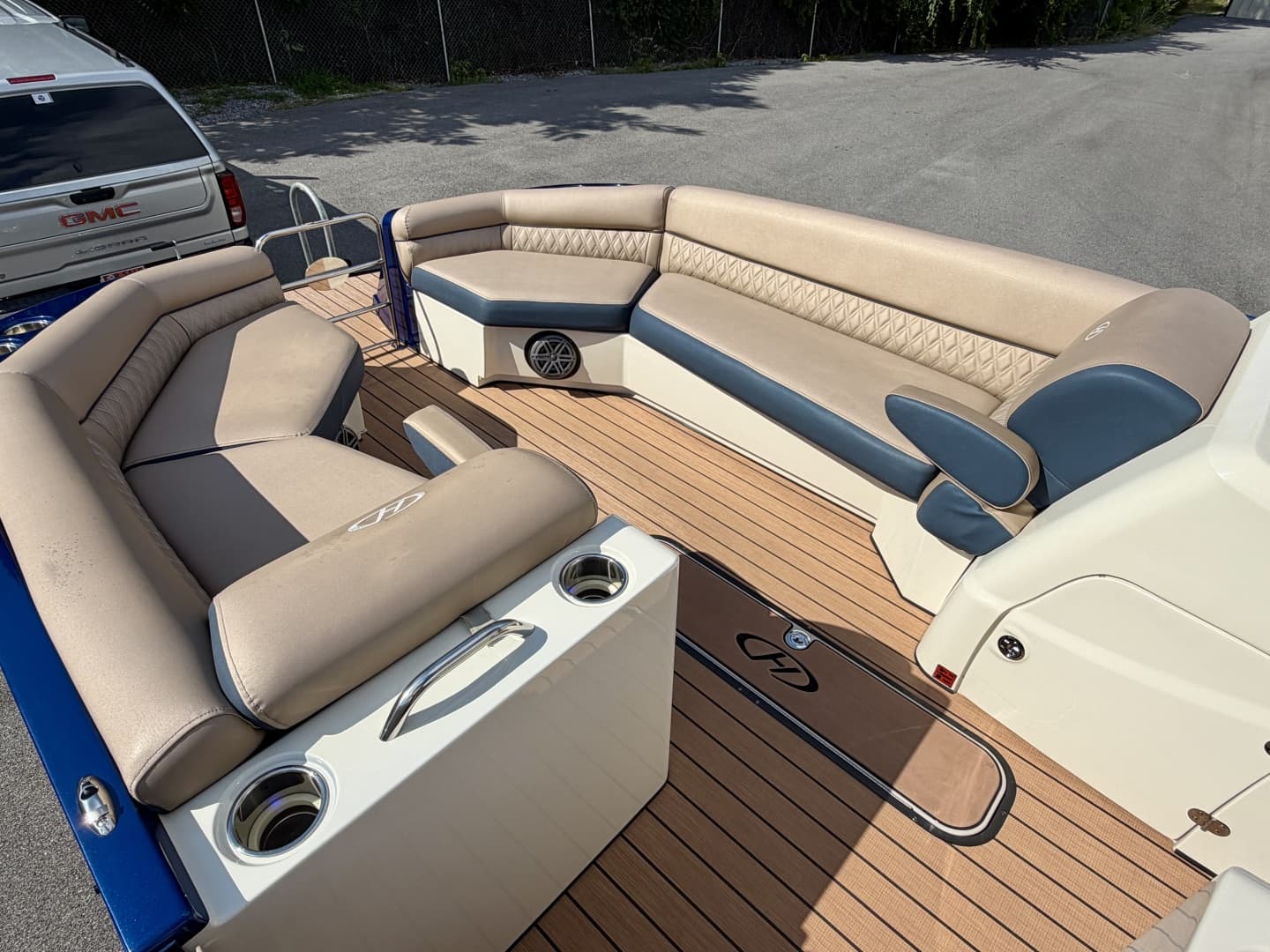 2019 Harris Crowne 250 SL Tritoon