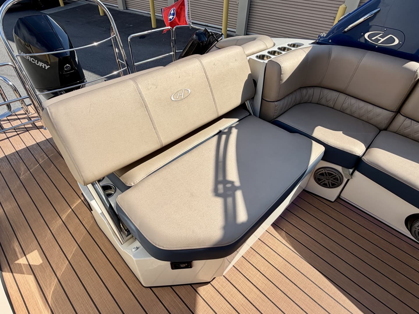 2019 Harris Crowne 250 SL Tritoon