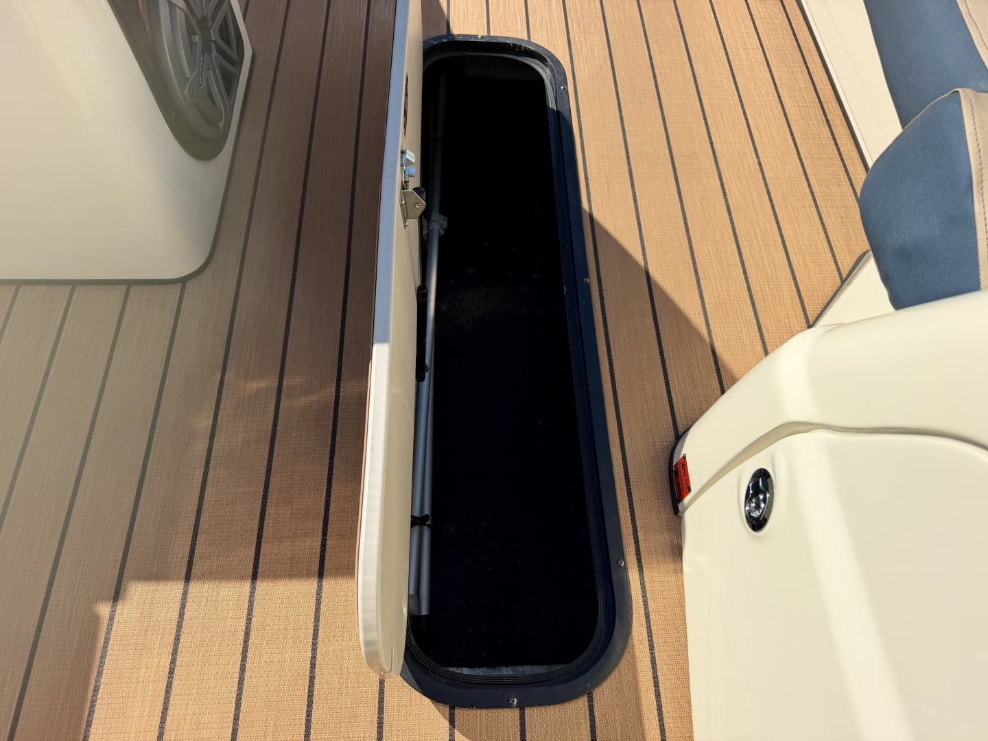 2019 Harris Crowne 250 SL Tritoon
