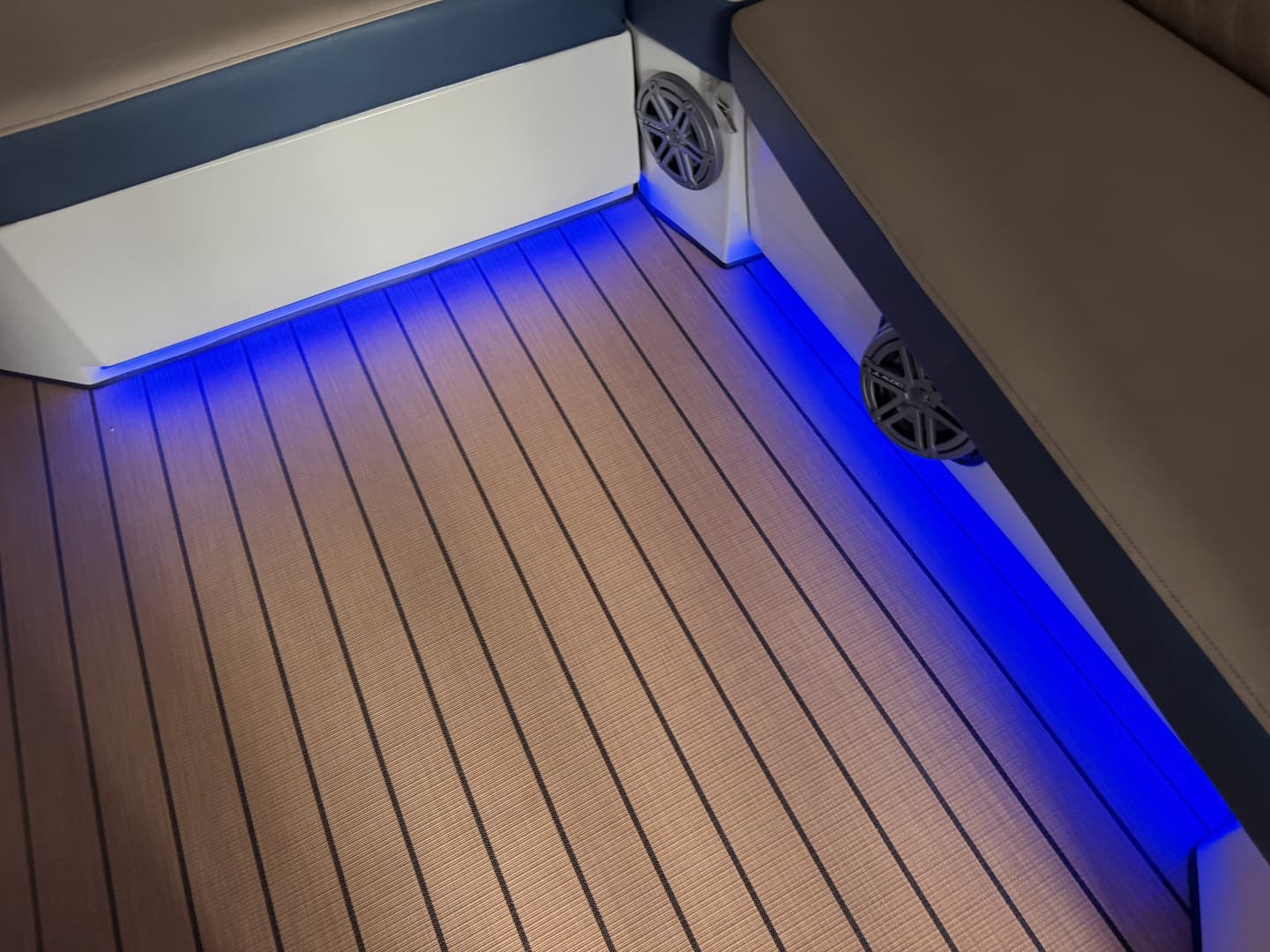 2019 Harris Crowne 250 SL Tritoon