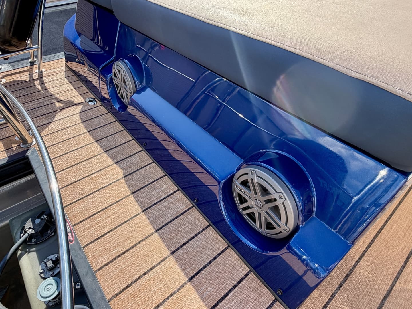 2019 Harris Crowne 250 SL Tritoon