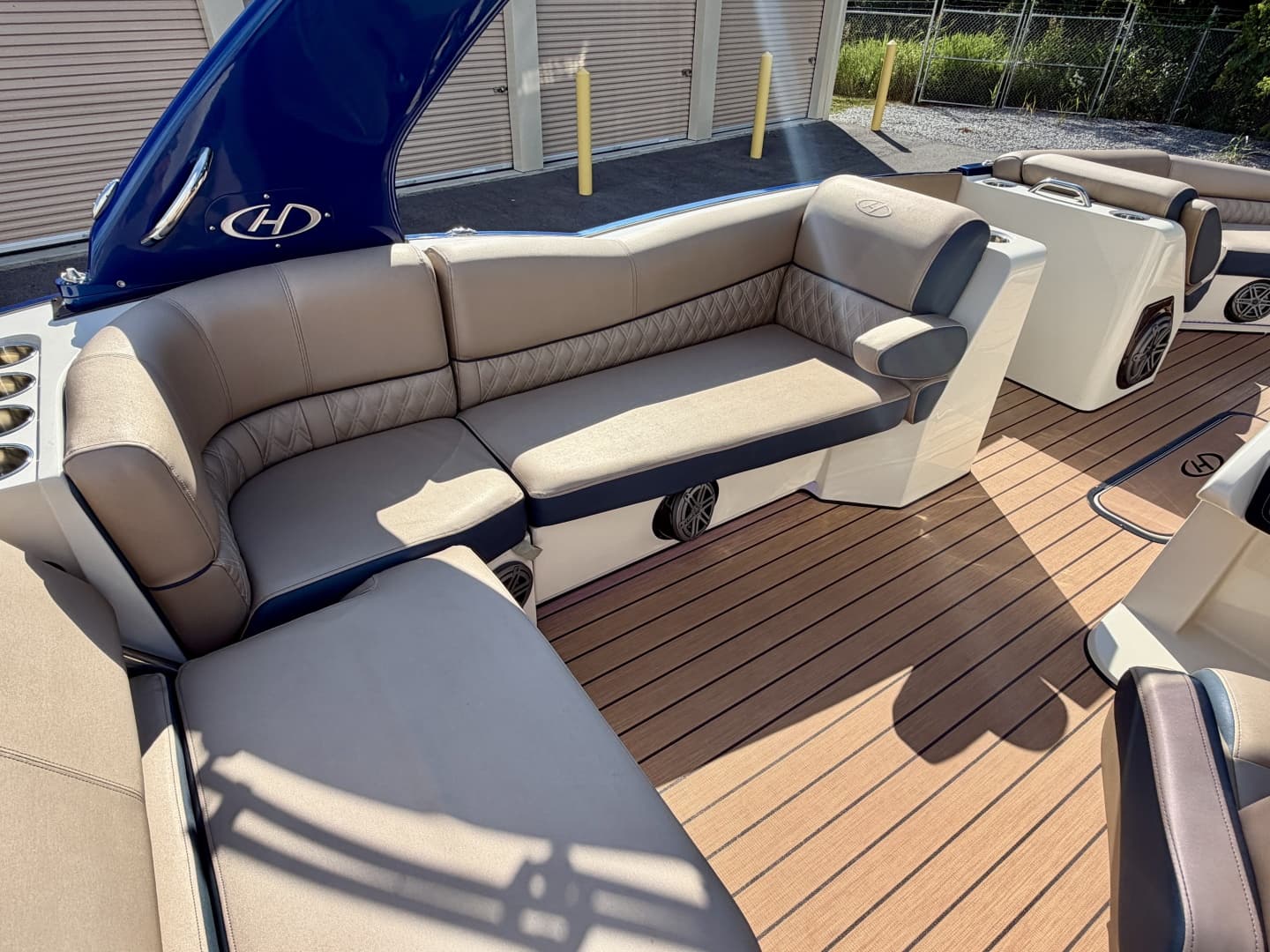 2019 Harris Crowne 250 SL Tritoon
