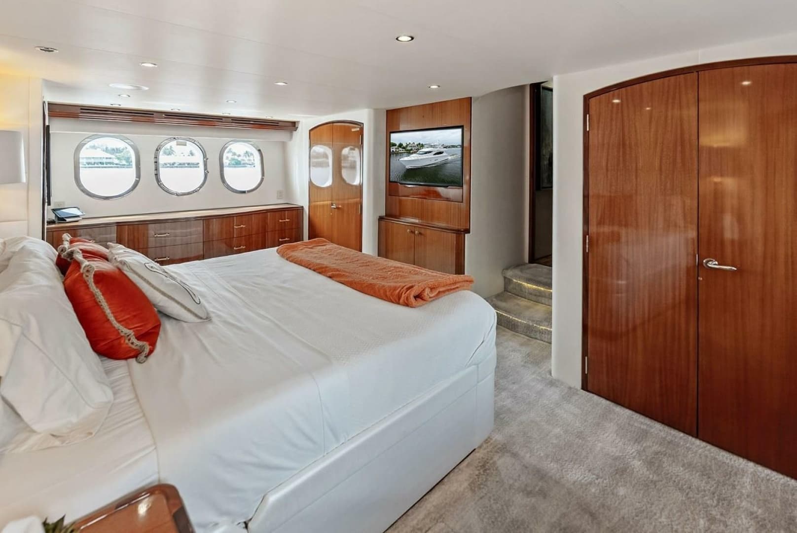 2007 Hatteras 