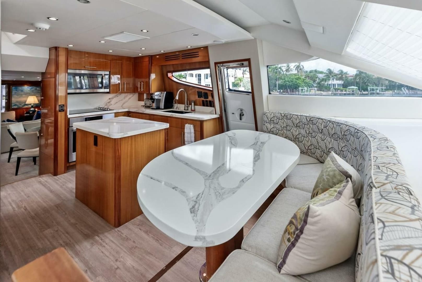 2007 Hatteras 