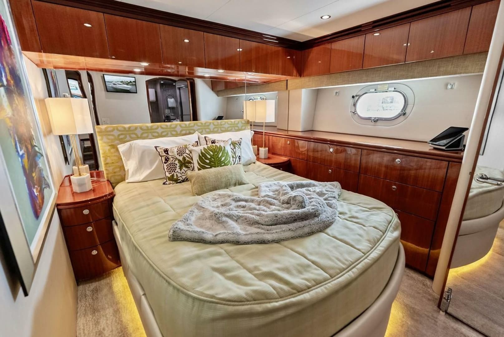 2007 Hatteras 