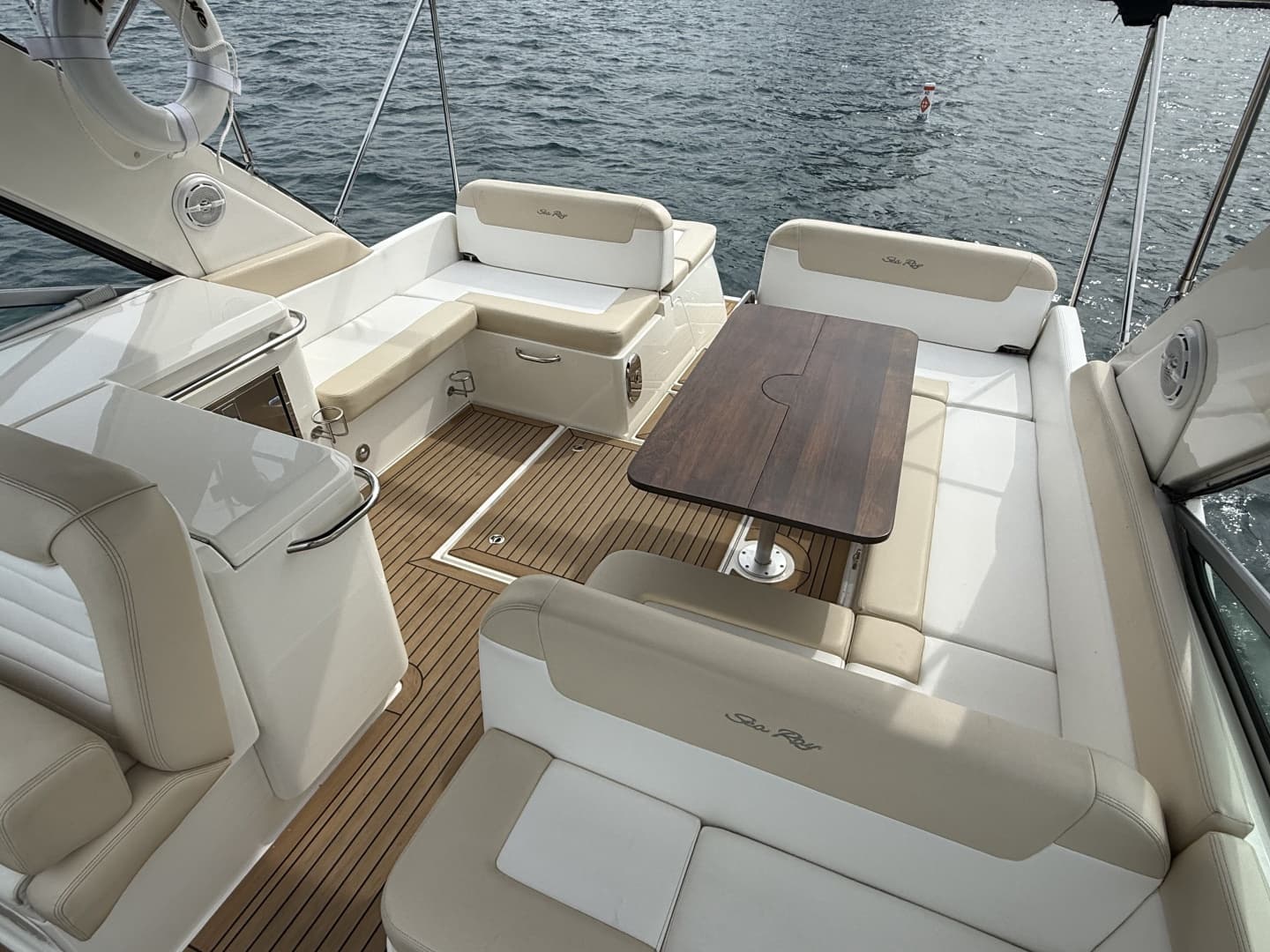 2013 Sea Ray 370 Venture