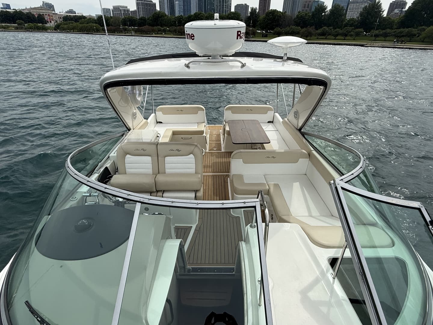 2013 Sea Ray 370 Venture