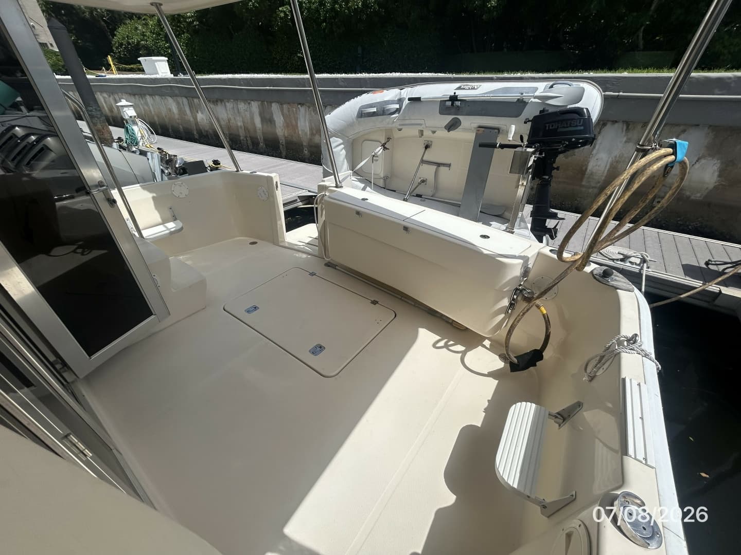 40' Mainship aftdeck1