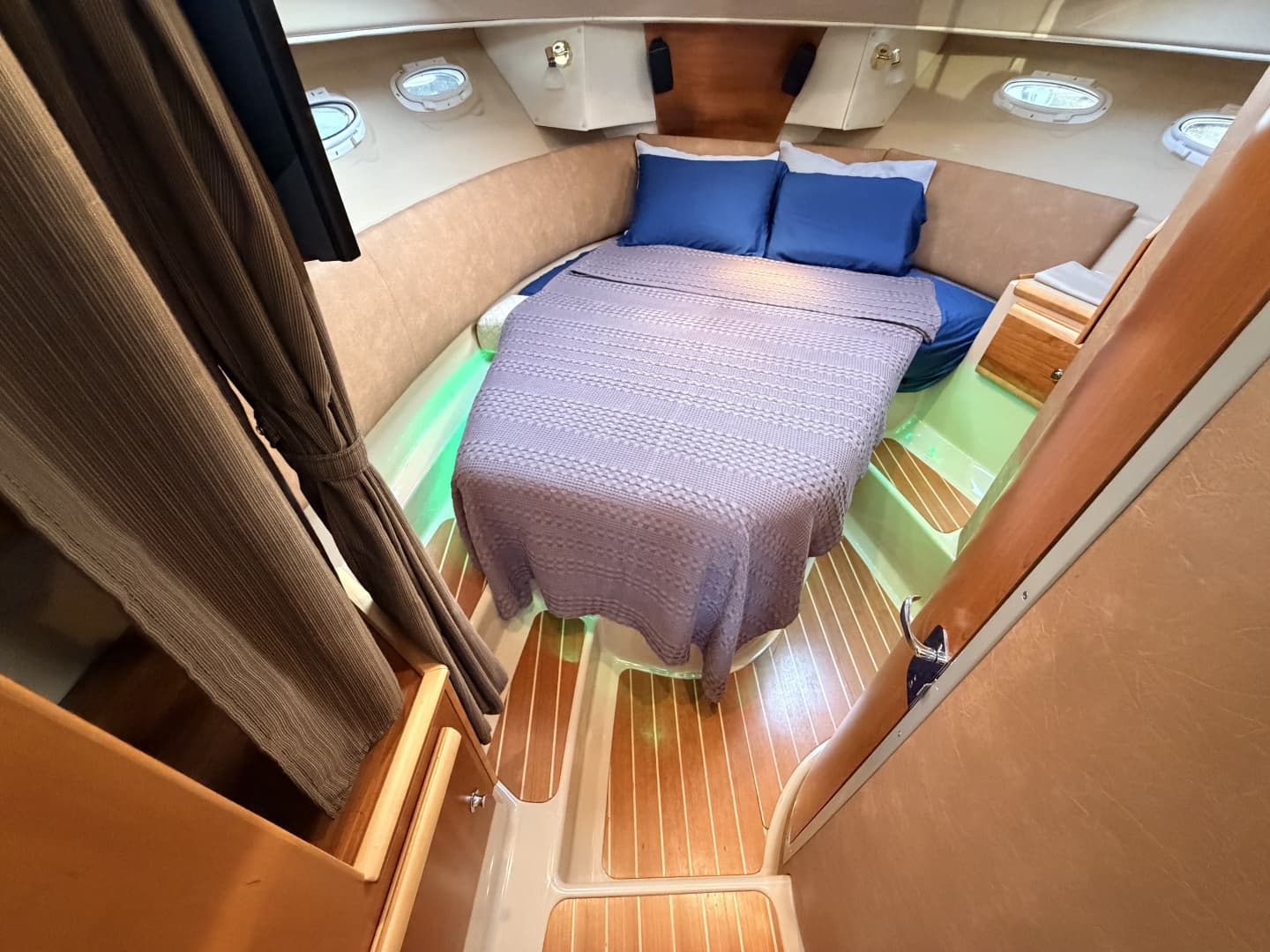 2014 Cutwater C-30 Sedan