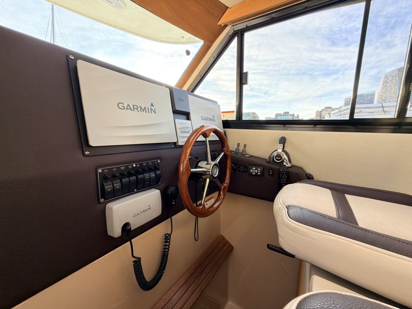 2014 Cutwater C-30 Sedan