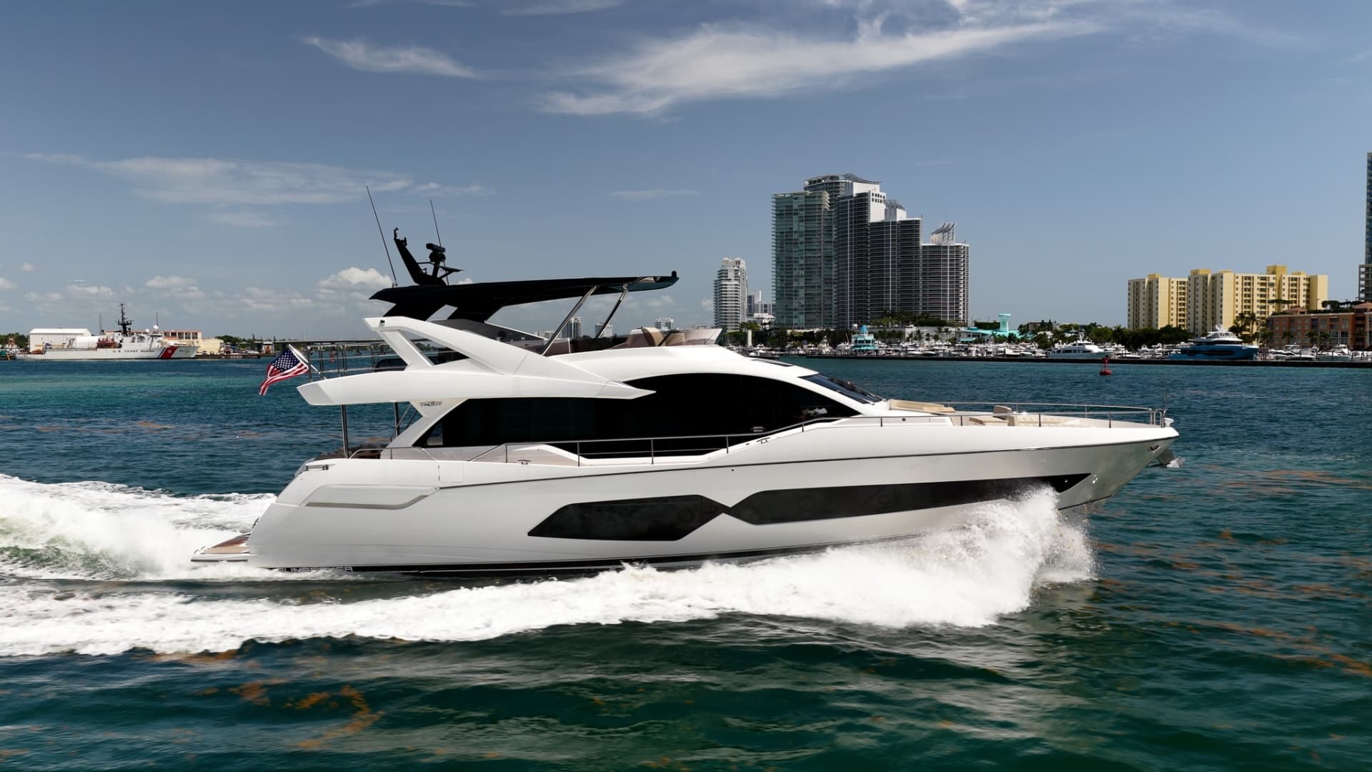 2025 Sunseeker 76 Yacht