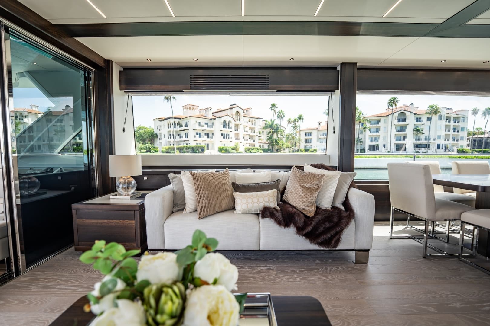2025 Sunseeker 76 Yacht