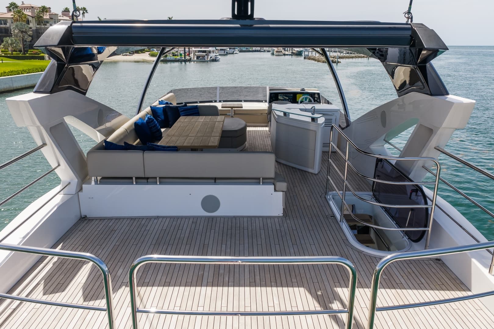 2025 Sunseeker 76 Yacht