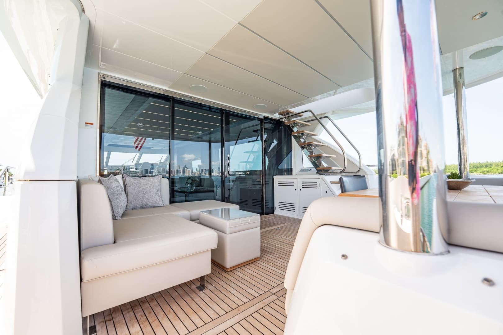 2025 Sunseeker 76 Yacht