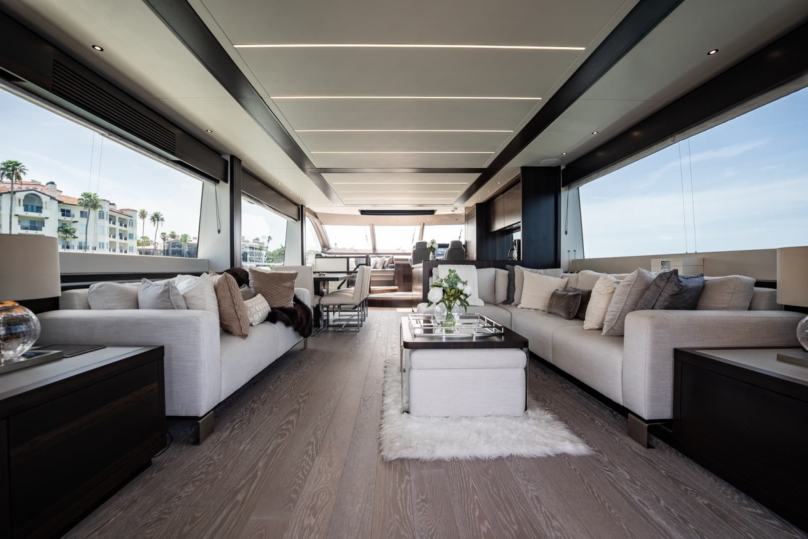 2025 Sunseeker 76 Yacht