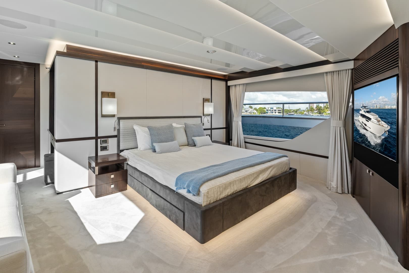 2024 Sunseeker 95 Yacht