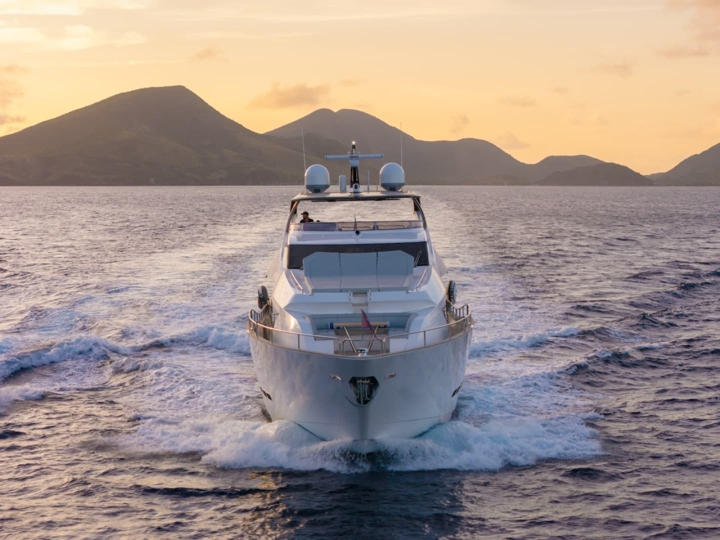 2024 Sunseeker 95 Yacht