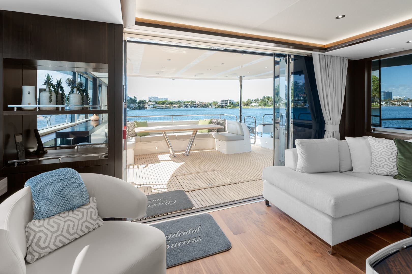 2024 Sunseeker 95 Yacht
