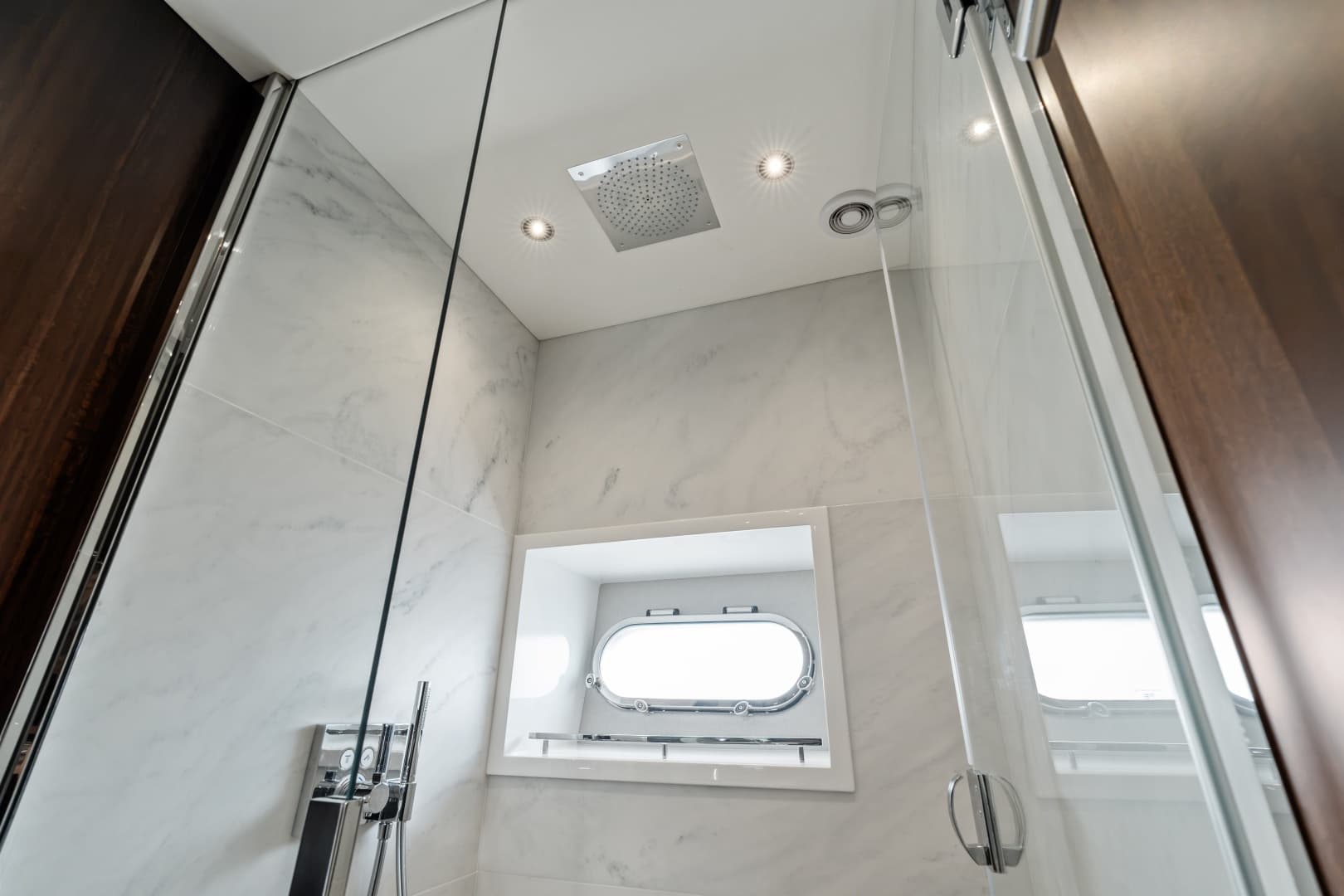 2024 Sunseeker 95 Yacht