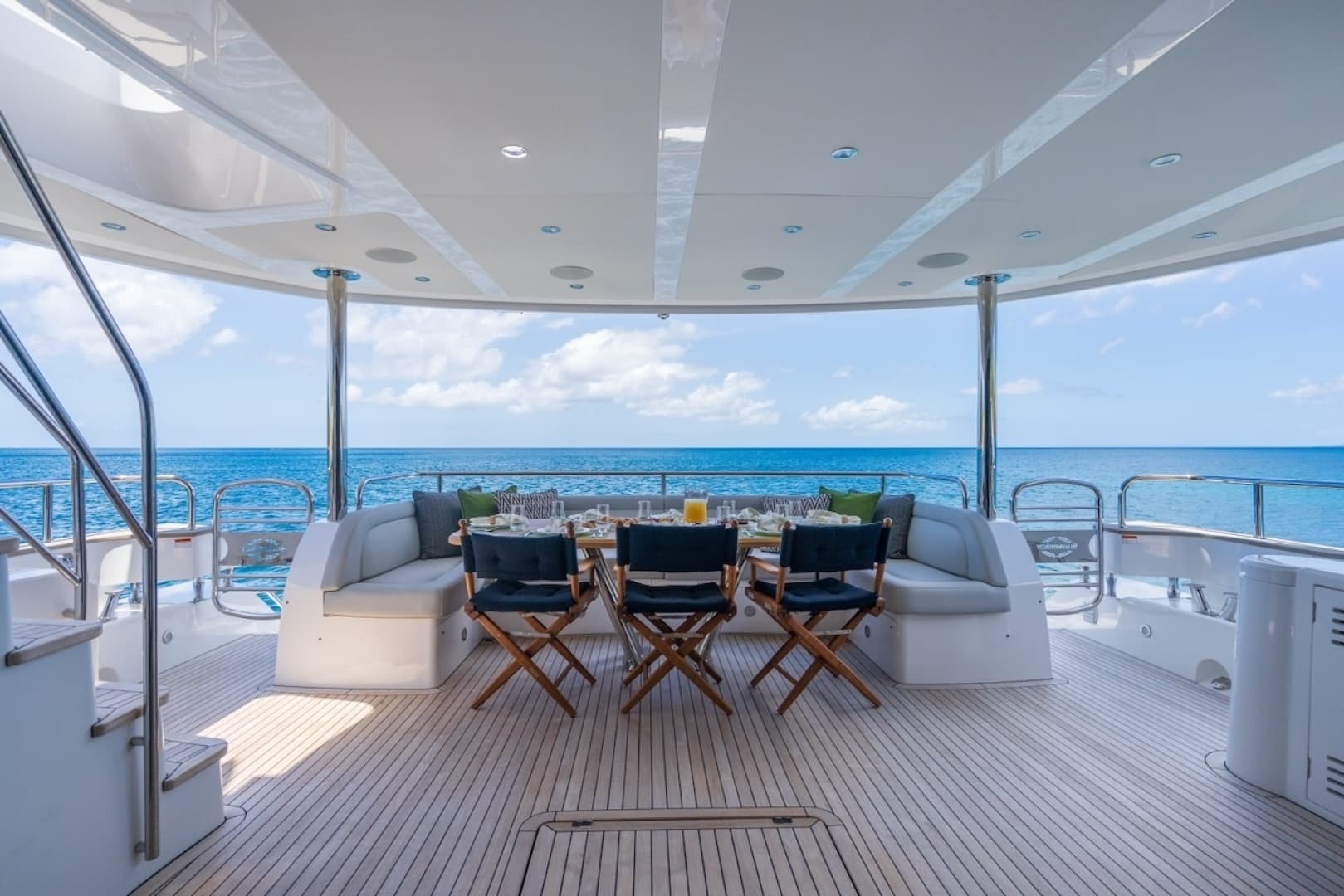 2024 Sunseeker 95 Yacht