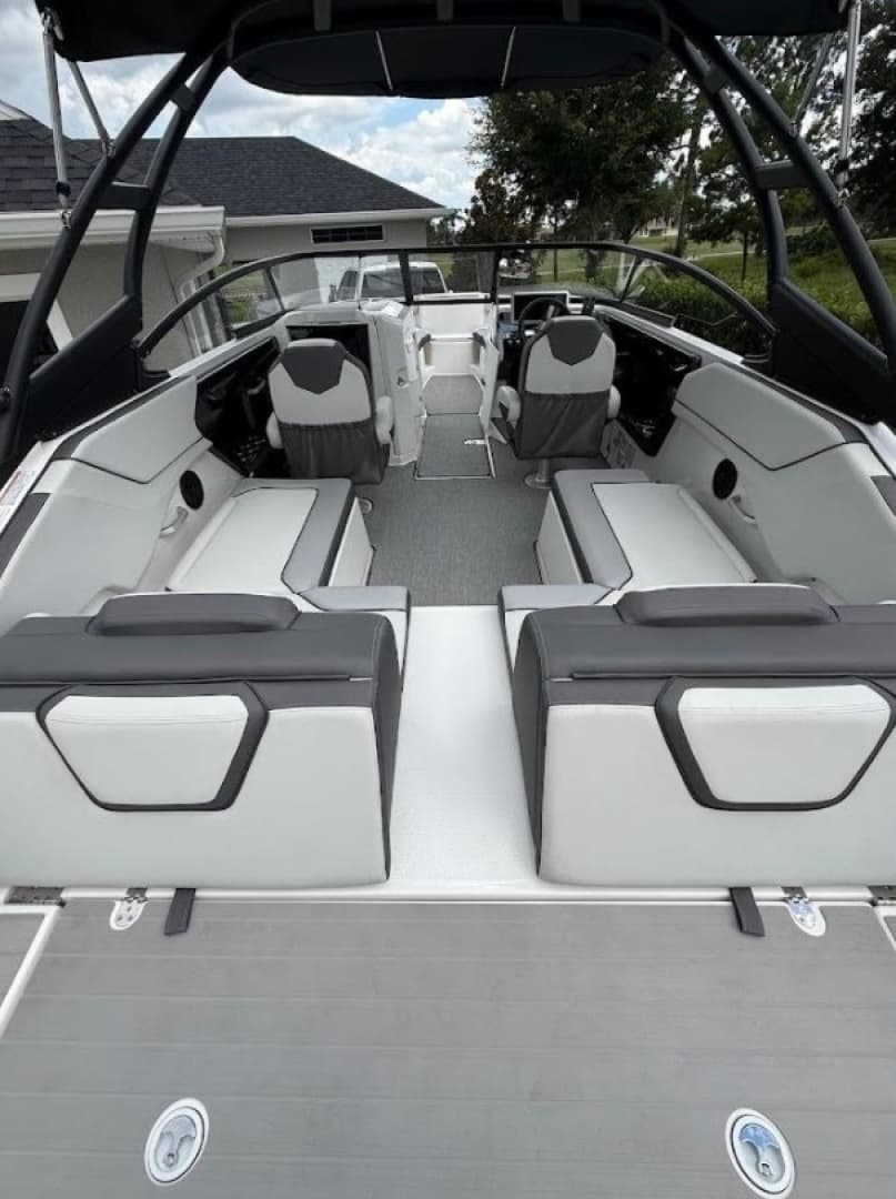 2025 Yamaha Boats 