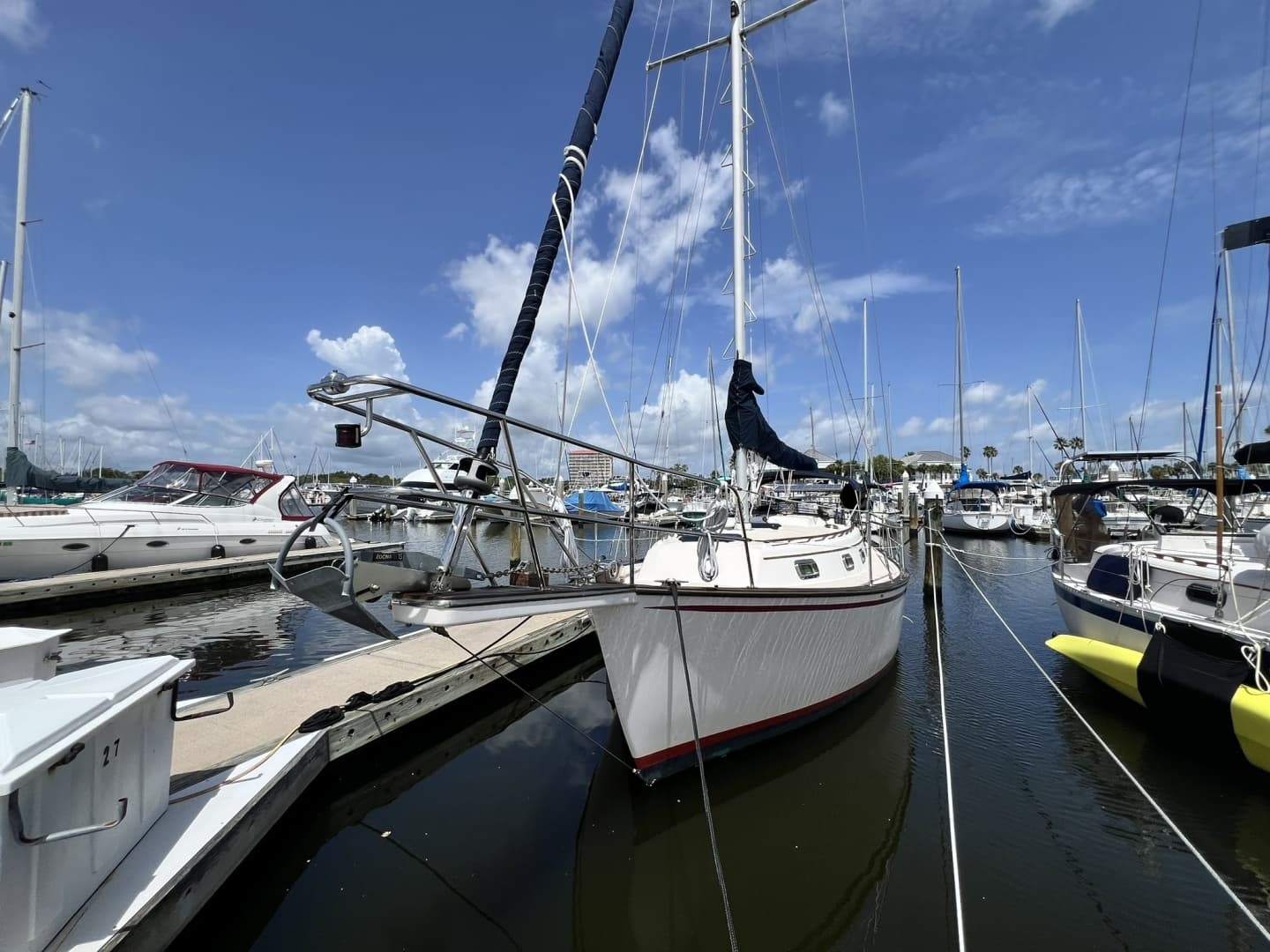 1987 Island Packet 31