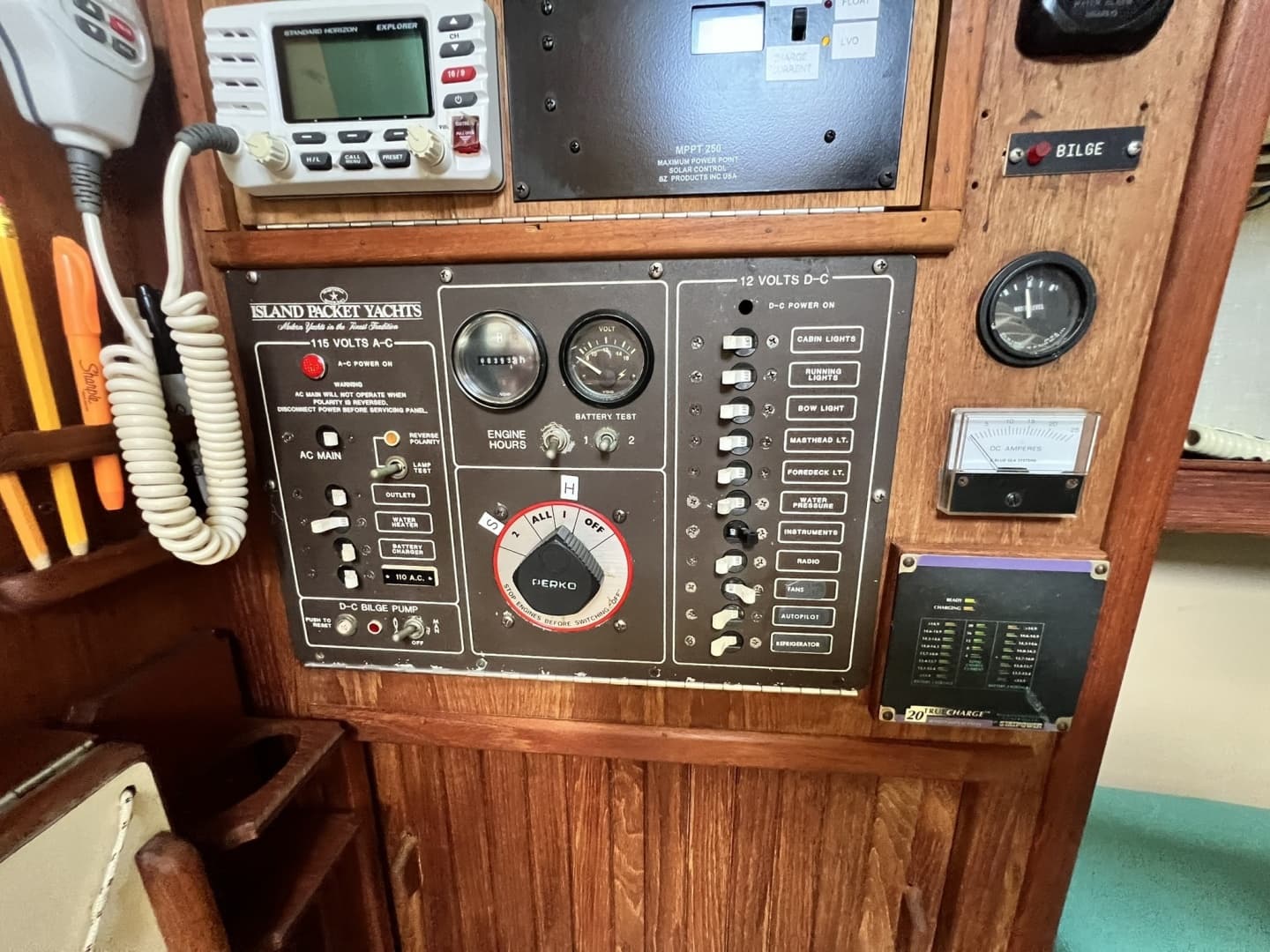 1987 Island Packet 31