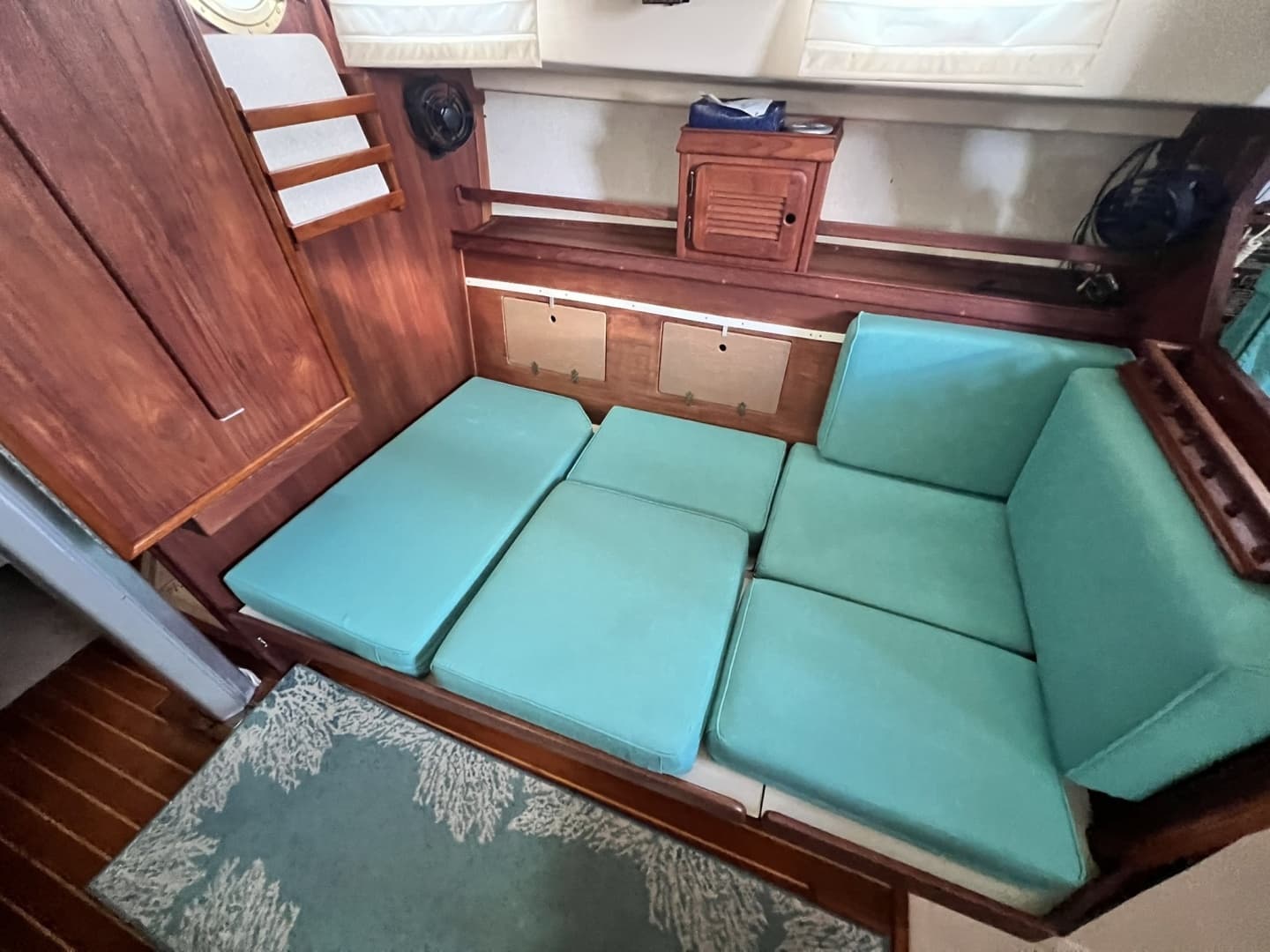 1987 Island Packet 31