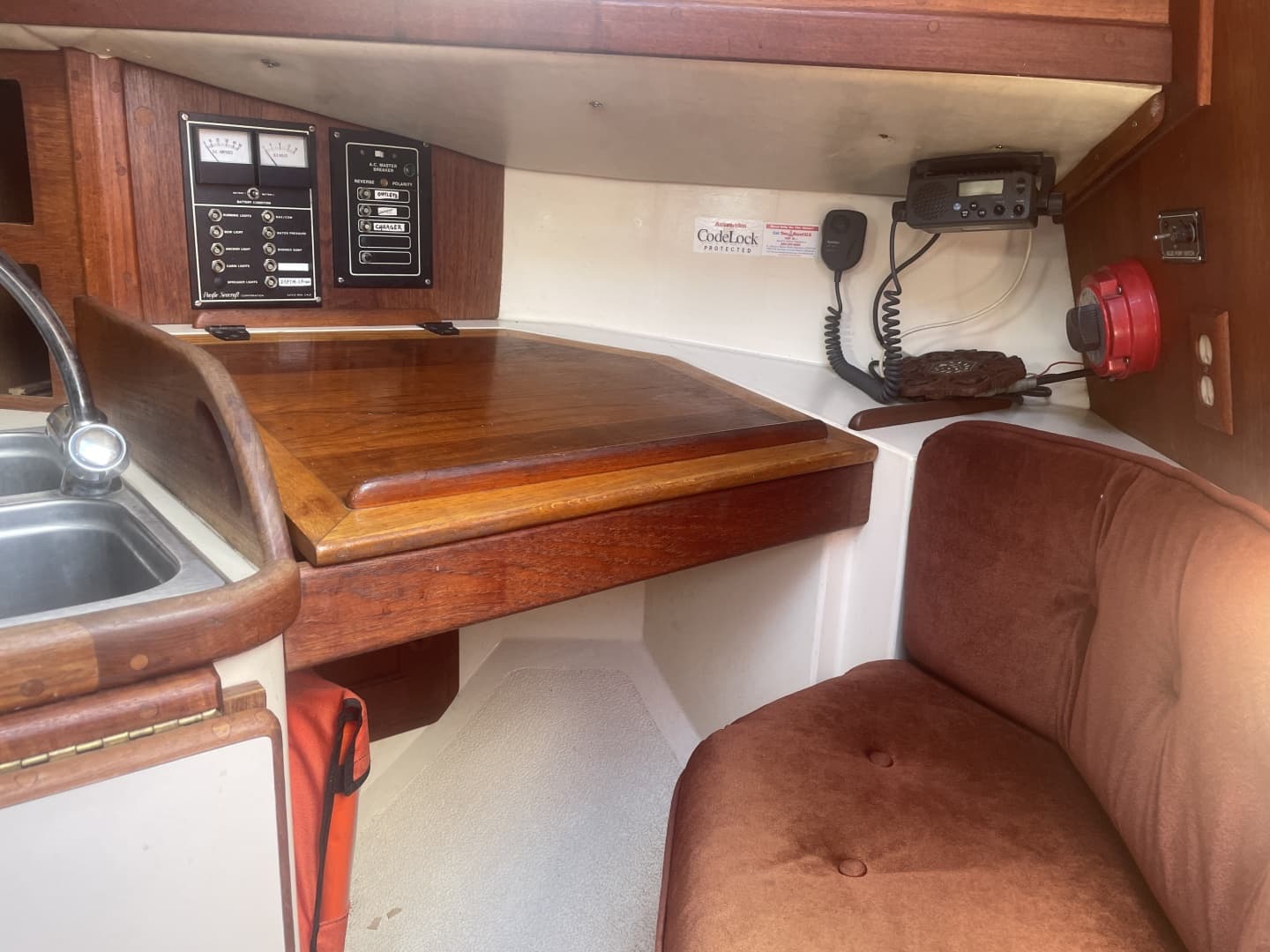 1981 Pacific Seacraft Orion 27