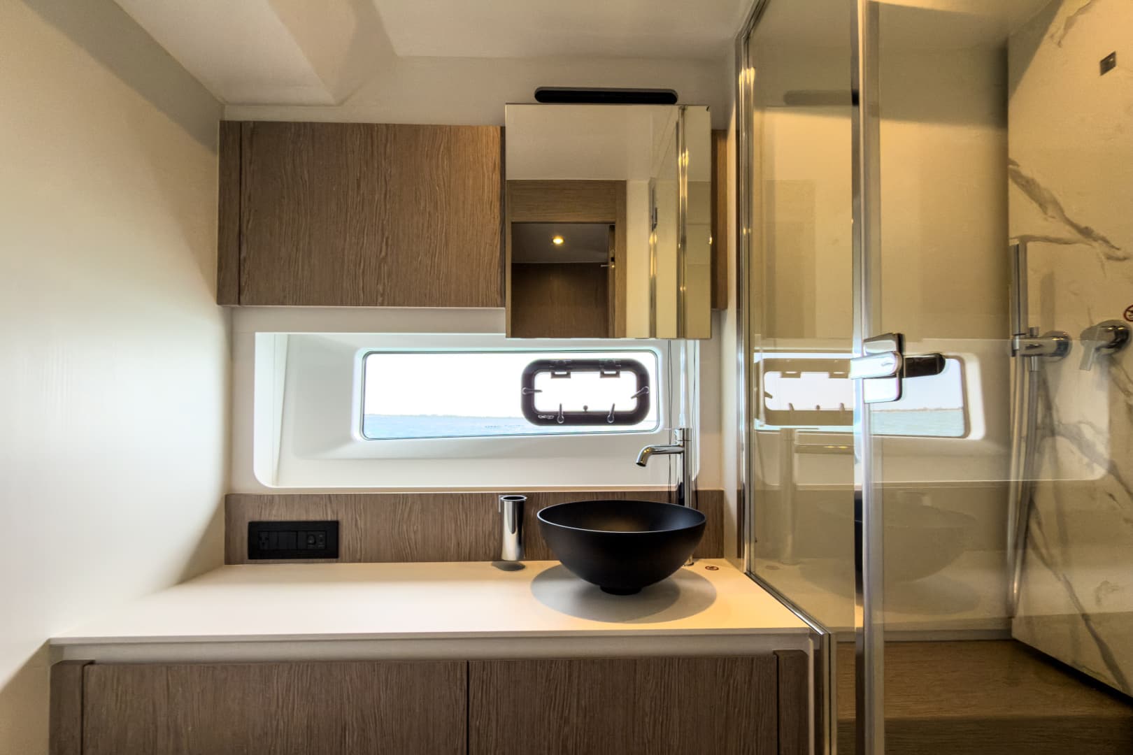 2025 Azimut 53 FLY