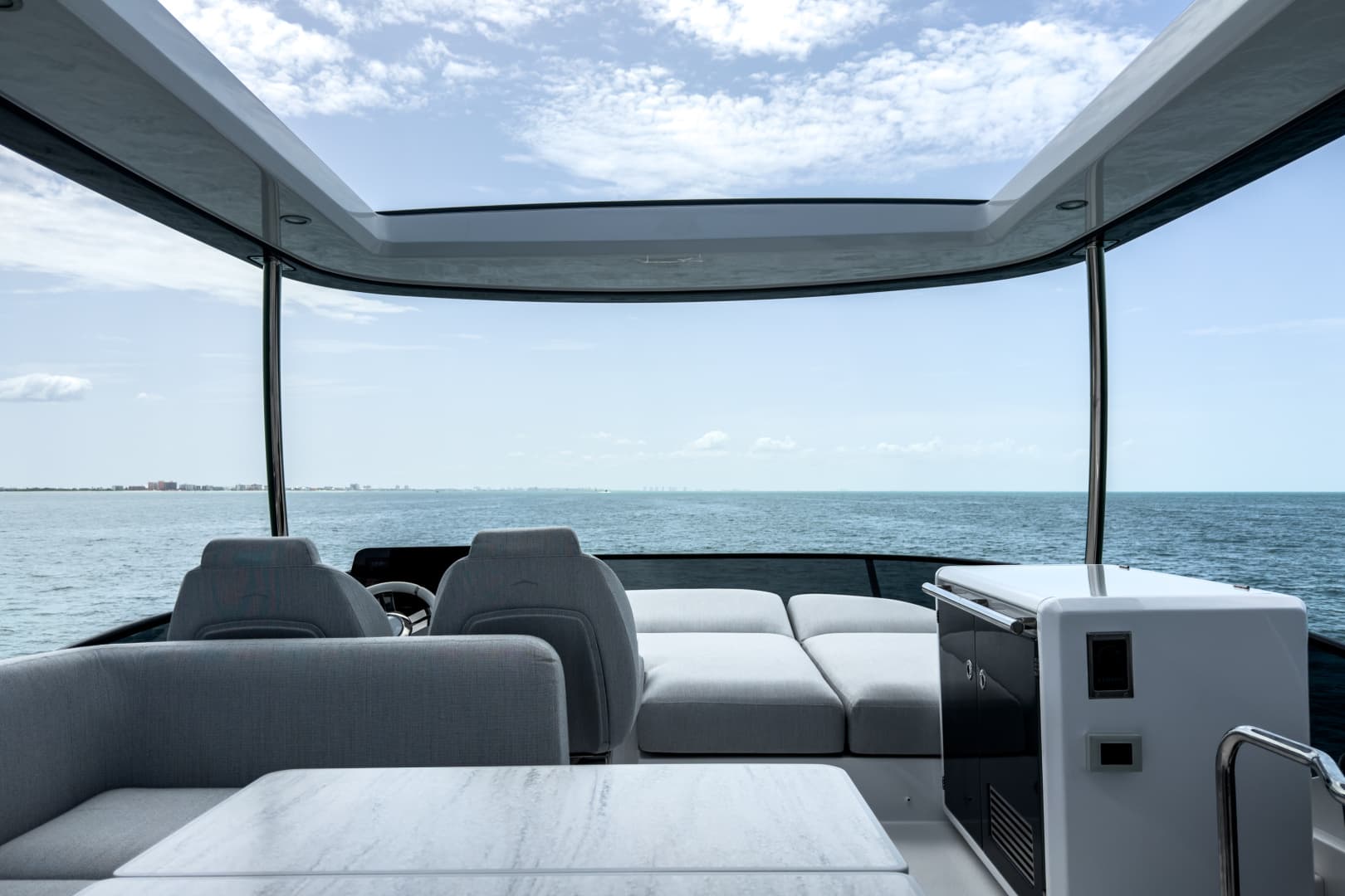 2025 Azimut 53 FLY