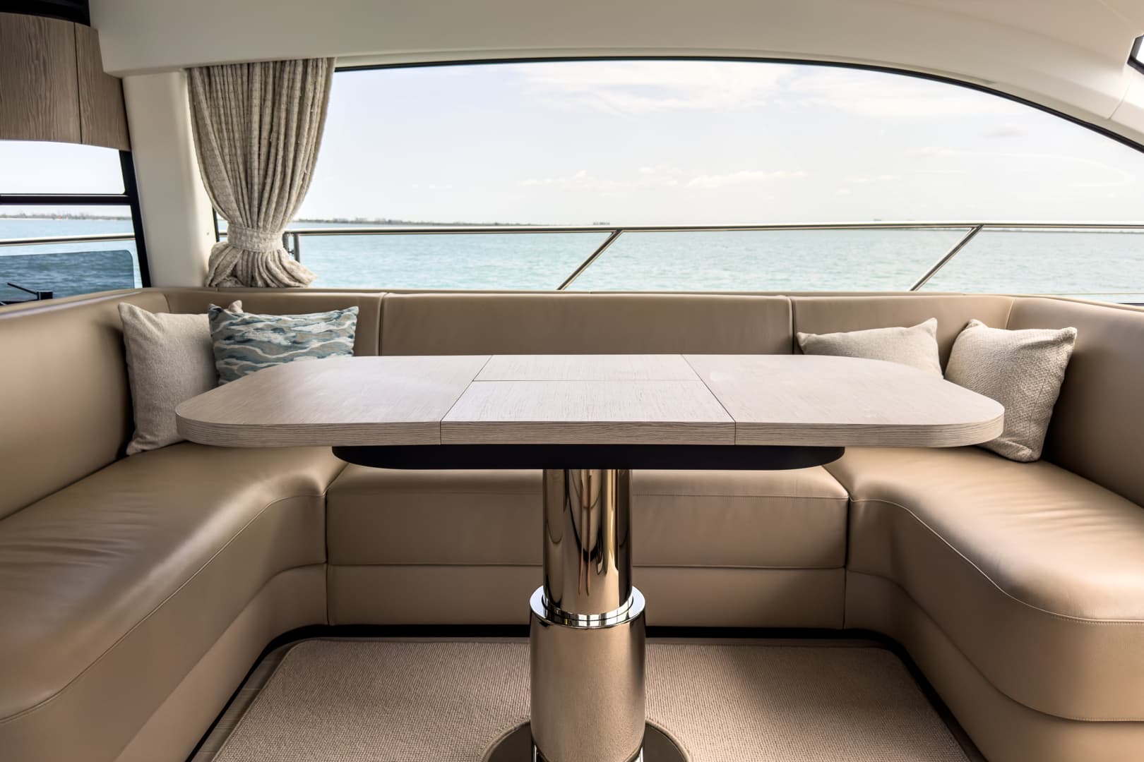 2025 Azimut 53 FLY