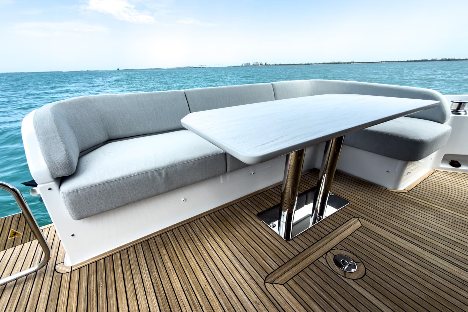 2025 Azimut 53 FLY