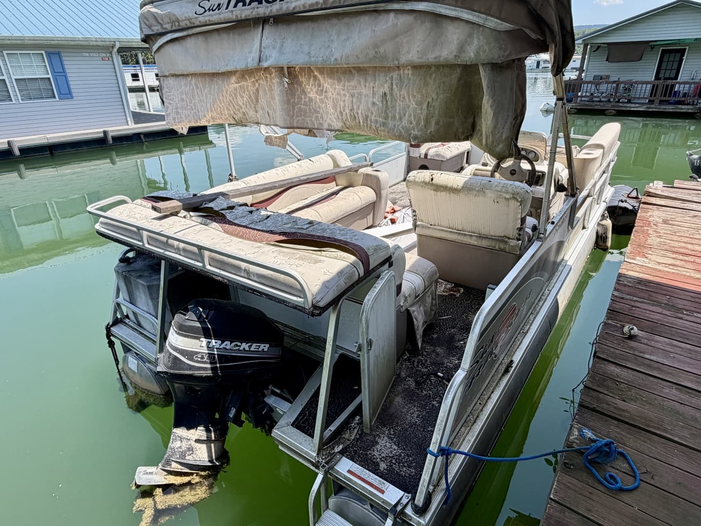 2000 Custom 22 x 30 Floating Cabin - Approx 660sqft