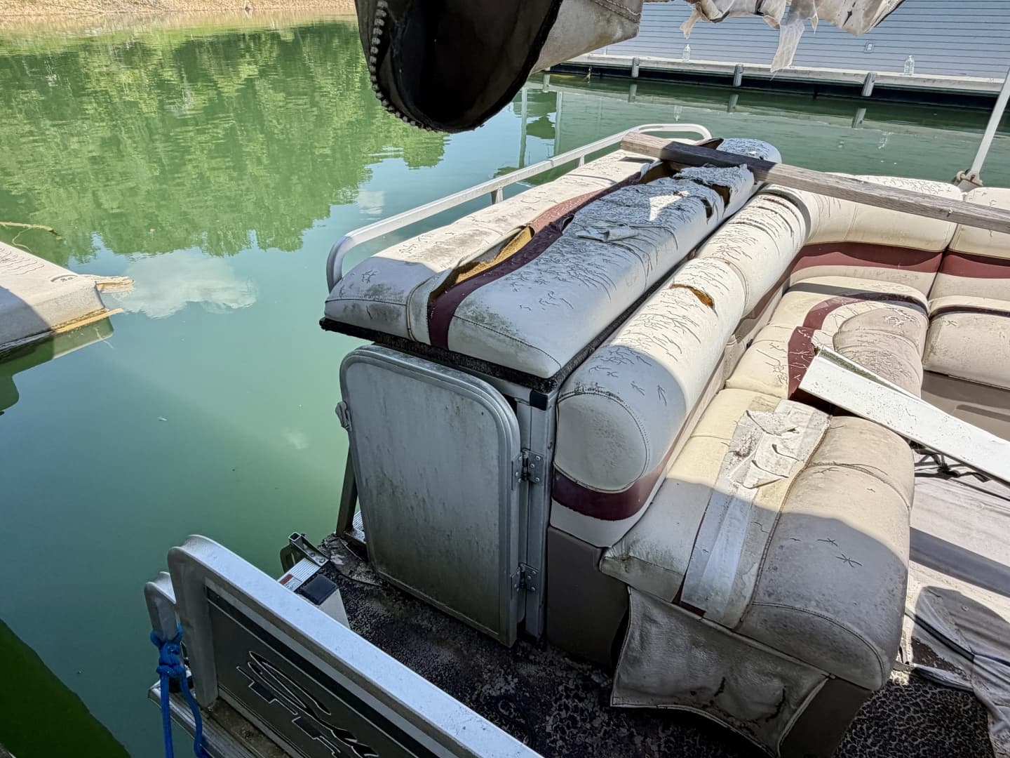 2000 Custom 22 x 30 Floating Cabin - Approx 660sqft