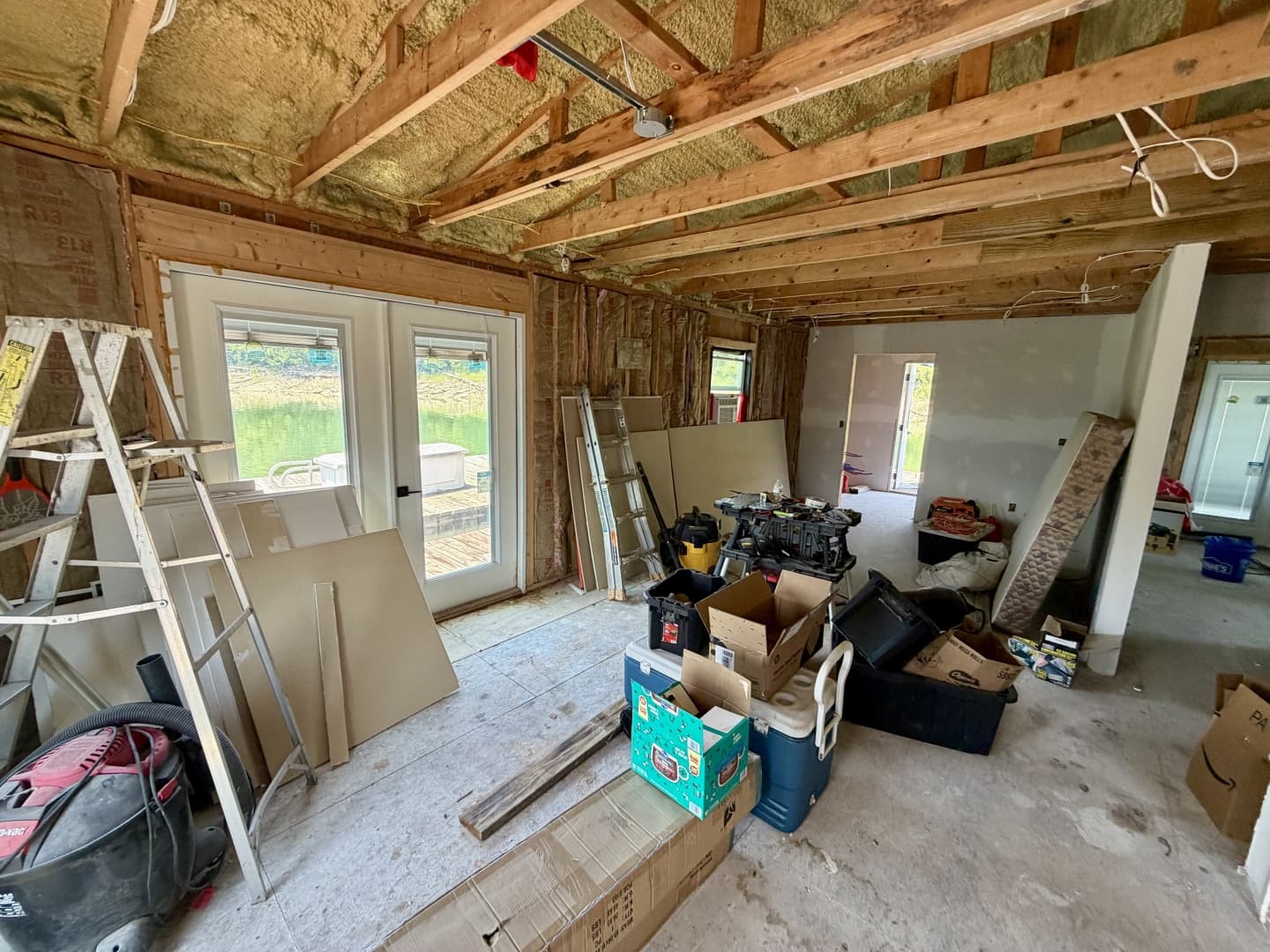 2000 Custom 22 x 30 Floating Cabin - Approx 660sqft