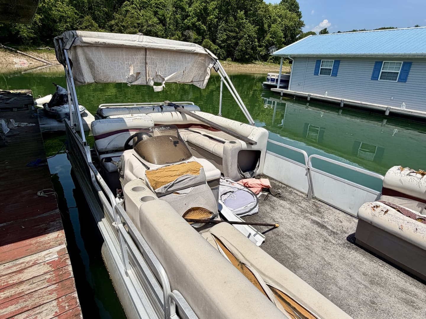 2000 Custom 22 x 30 Floating Cabin - Approx 660sqft