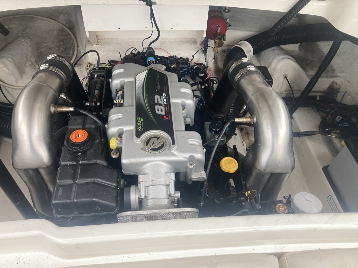 2011 Sea Ray 270 SLX