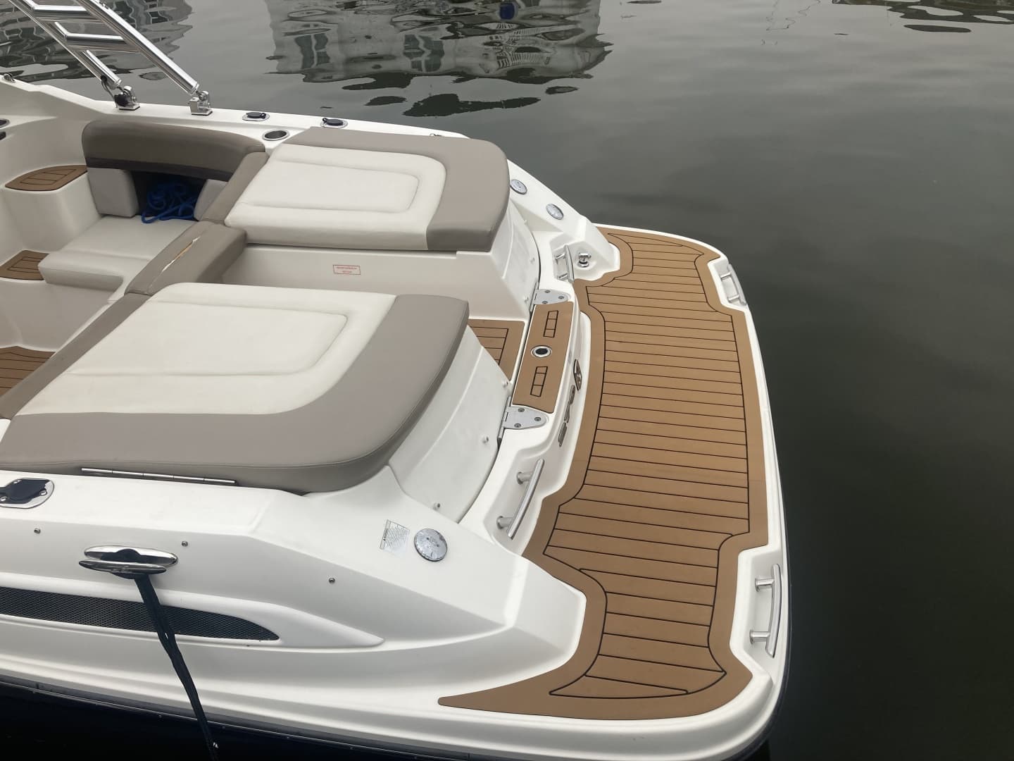 2011 Sea Ray 270 SLX