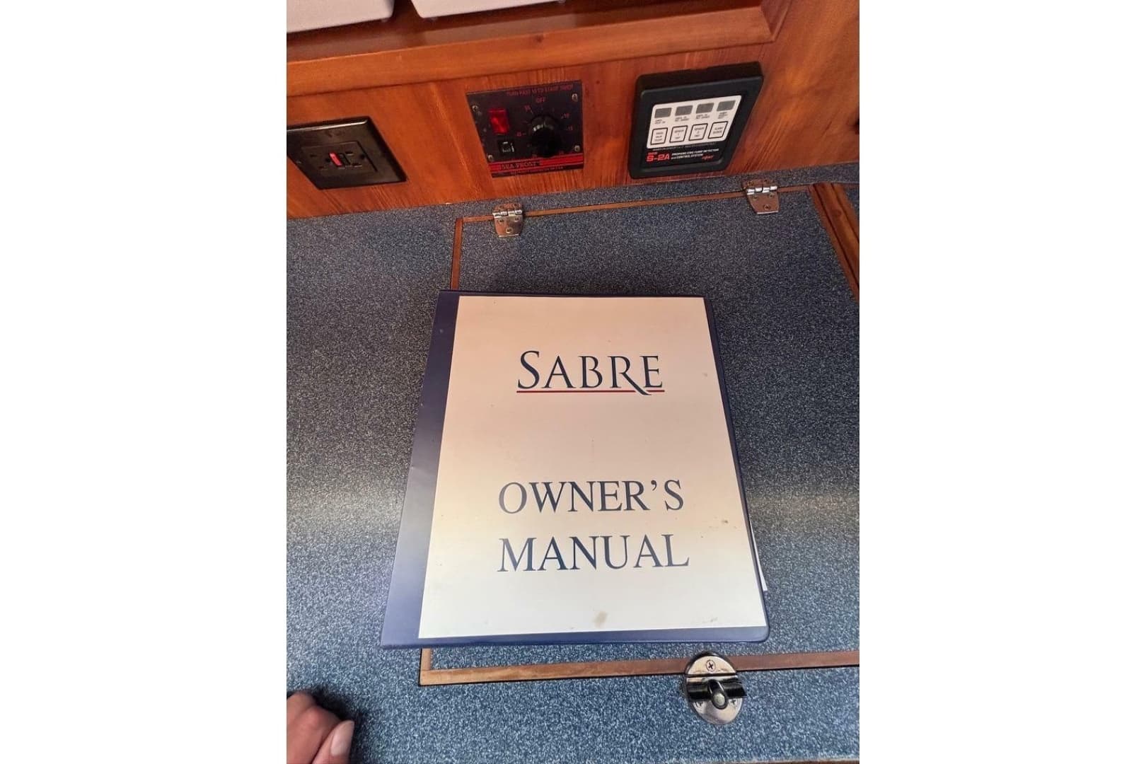 2000 Sabre 402